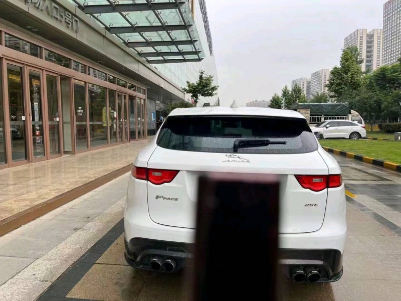 宜昌17年捷豹F-PACE2