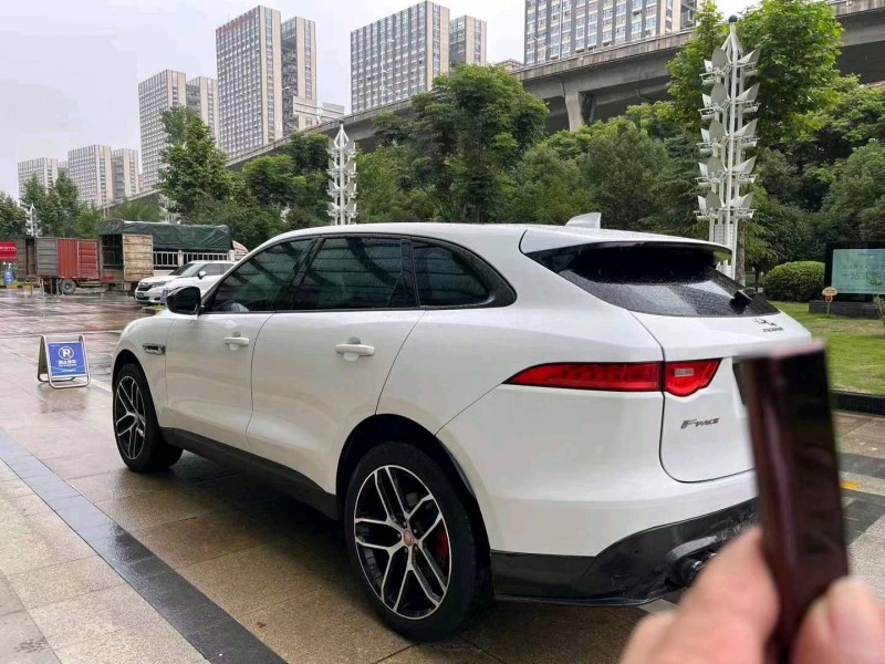 宜昌17年捷豹F-PACE5