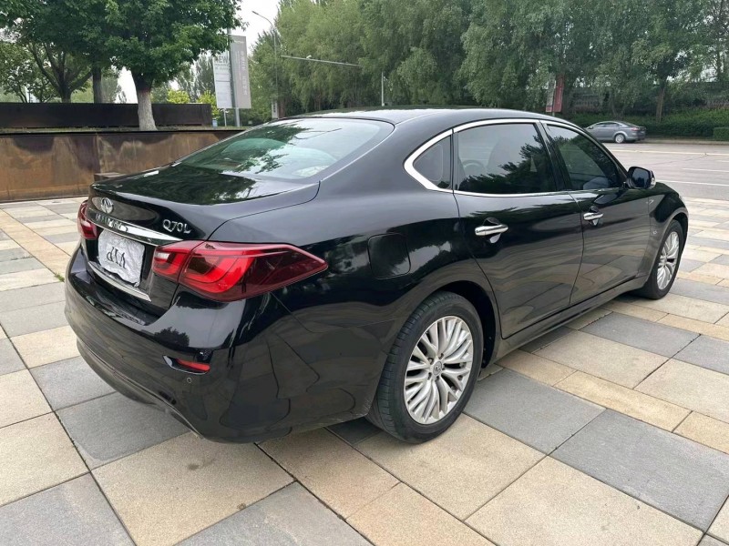 沈阳17年英菲尼迪QX704