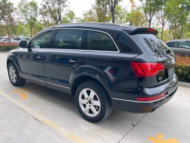 东营11年奥迪Q75