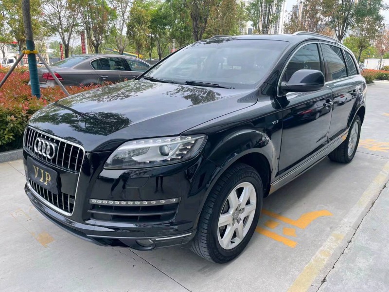 东营11年奥迪Q76