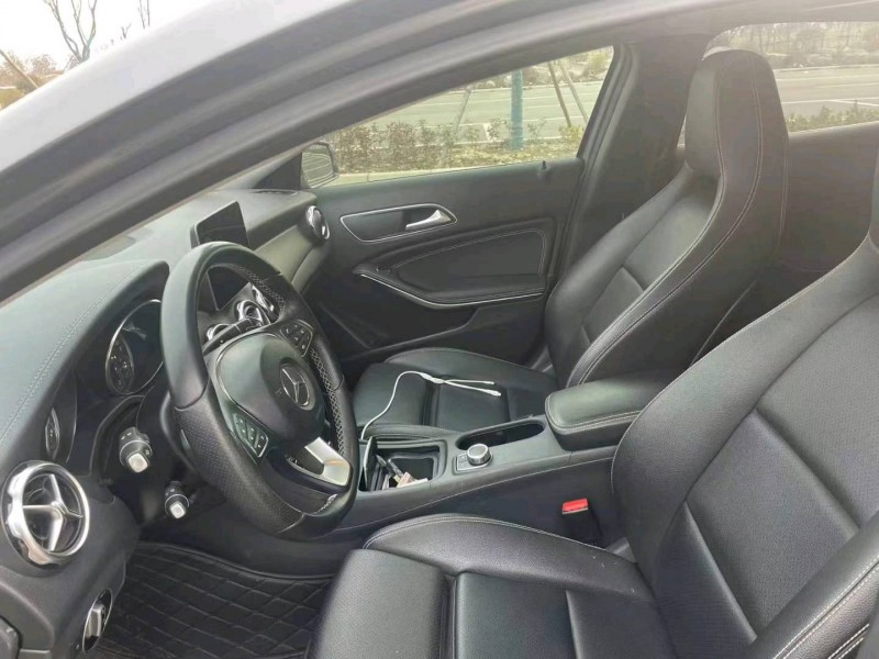 徐州18年奔驰GLA6