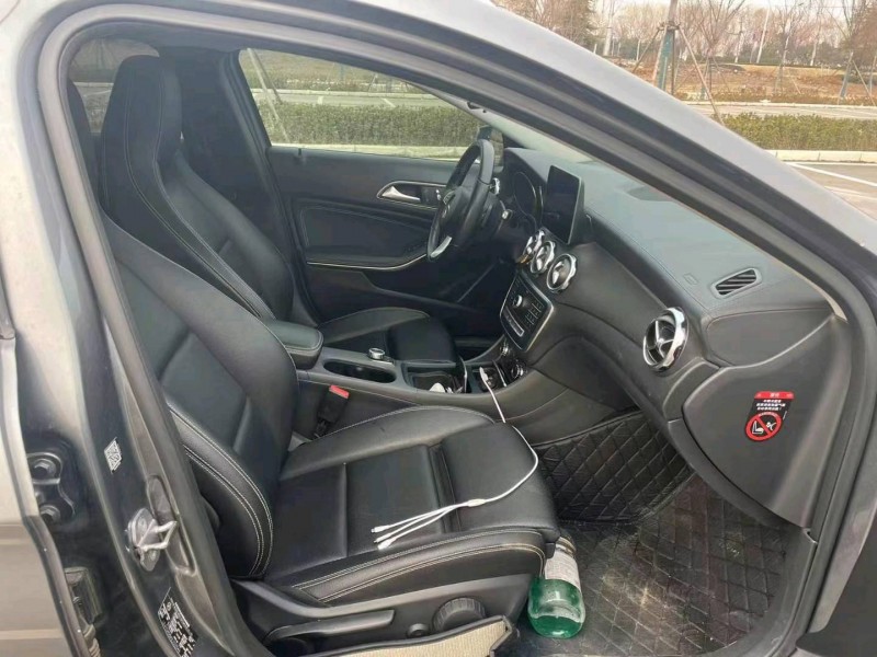 徐州18年奔驰GLA7