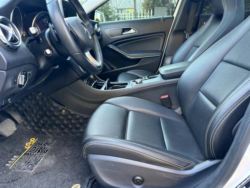 徐州18年奔驰GLA6