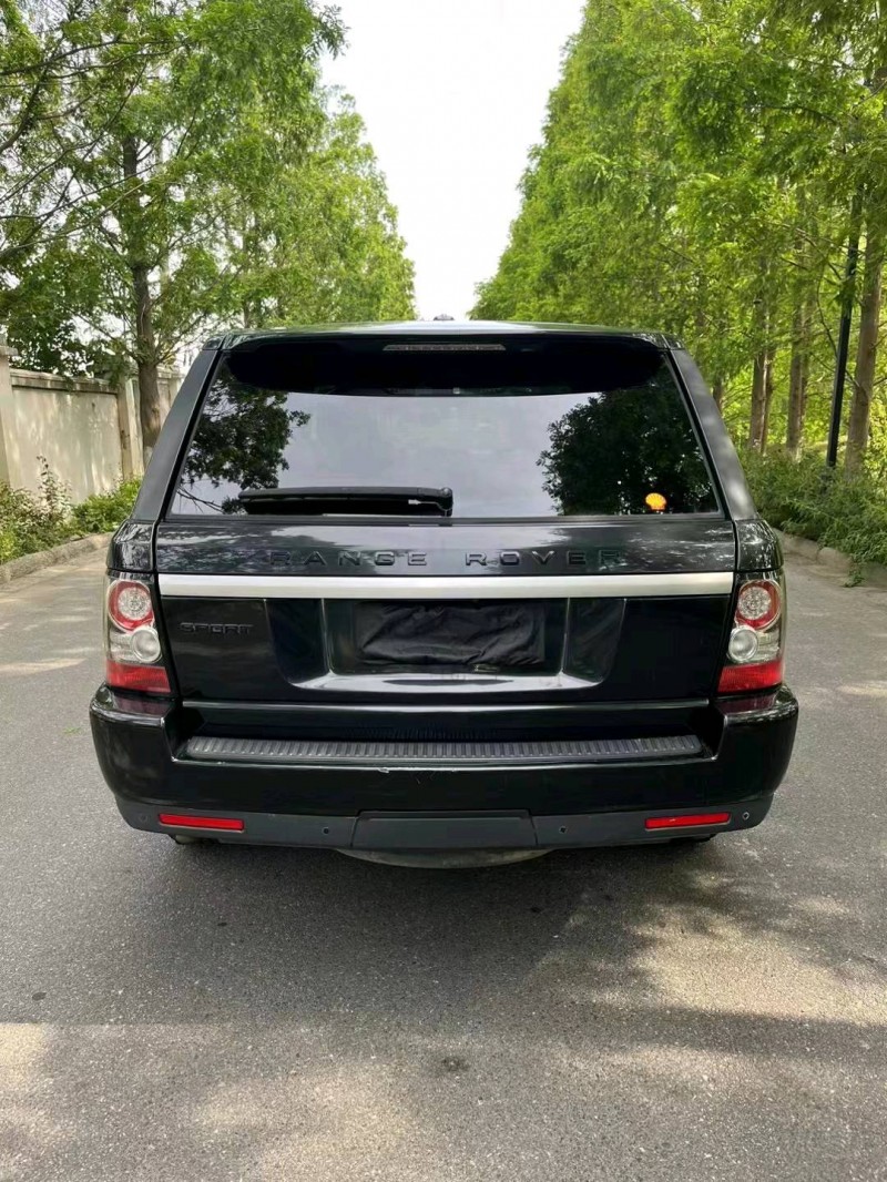 徐州12年路虎揽胜运动9