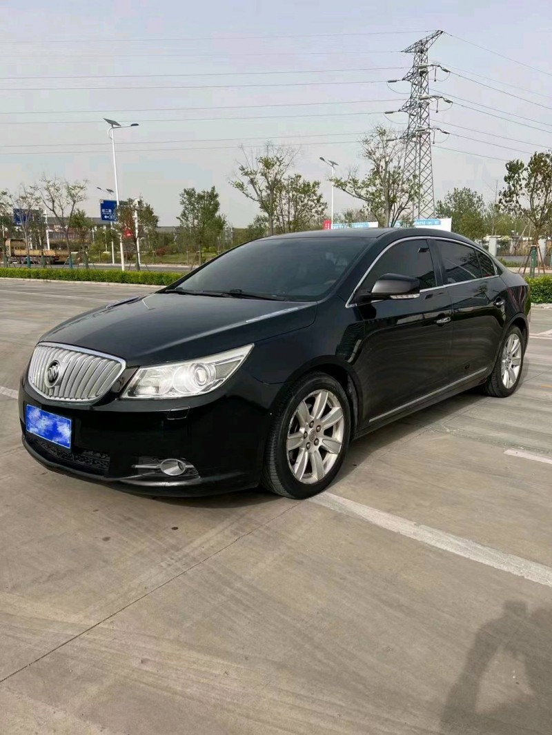 徐州12年别克君越2