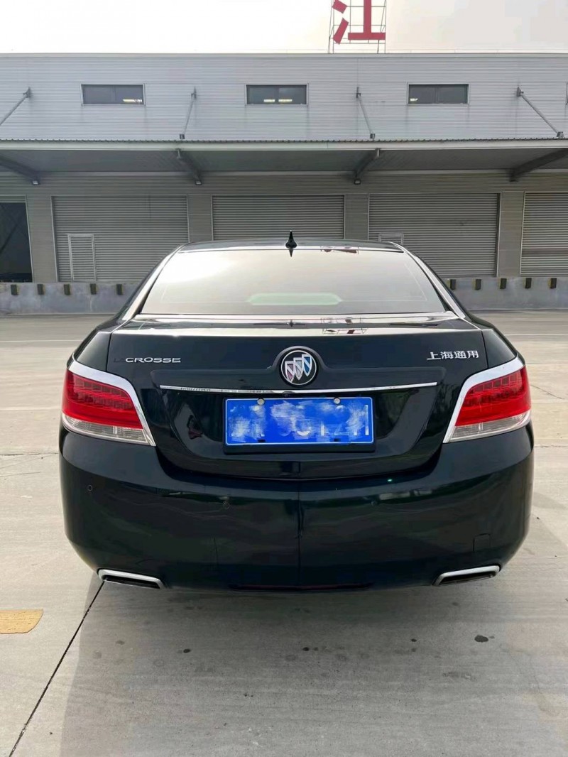 徐州12年别克君越9