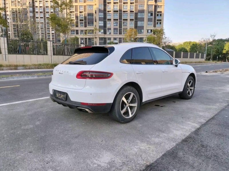 苏州15年保时捷Macan7