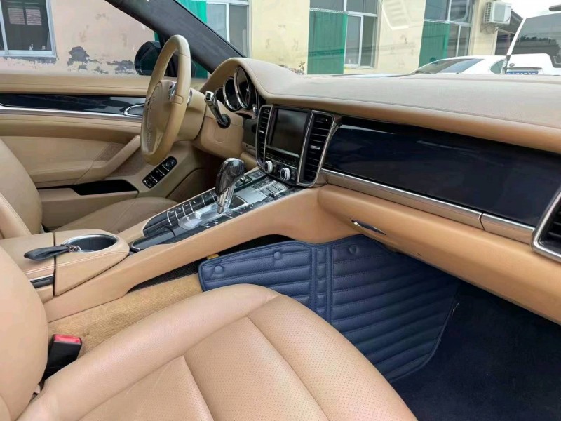 济南11年保时捷帕拉梅拉7