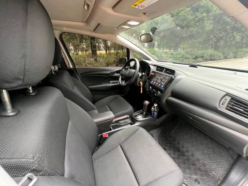 济宁17年本田飞度4