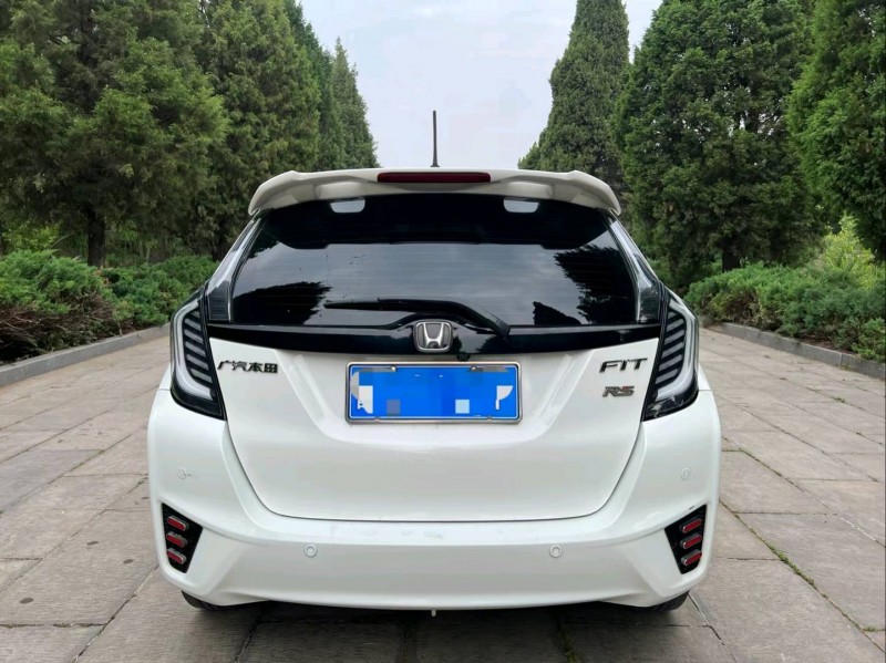 济宁17年本田飞度9