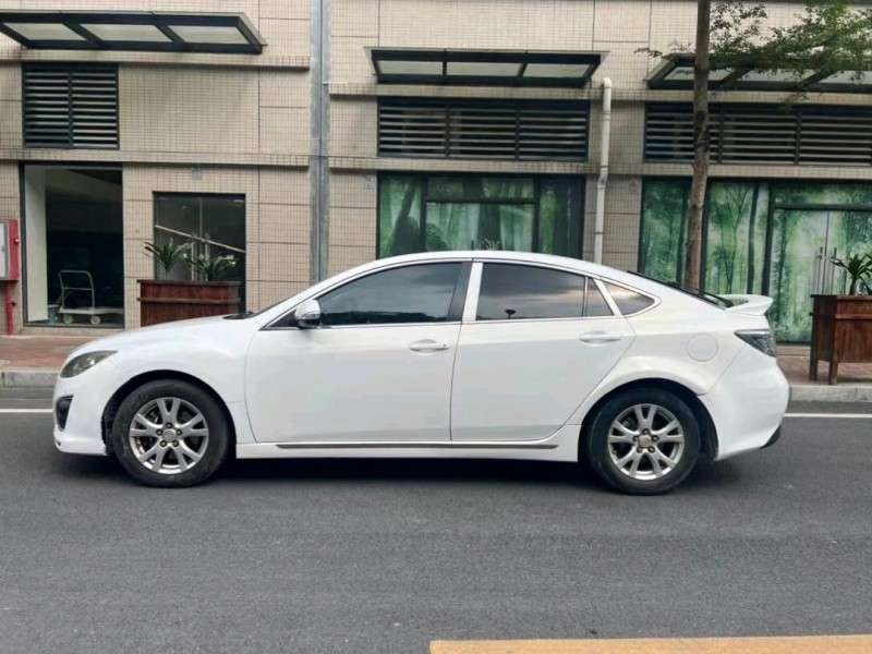 中山14年马自达睿翼3