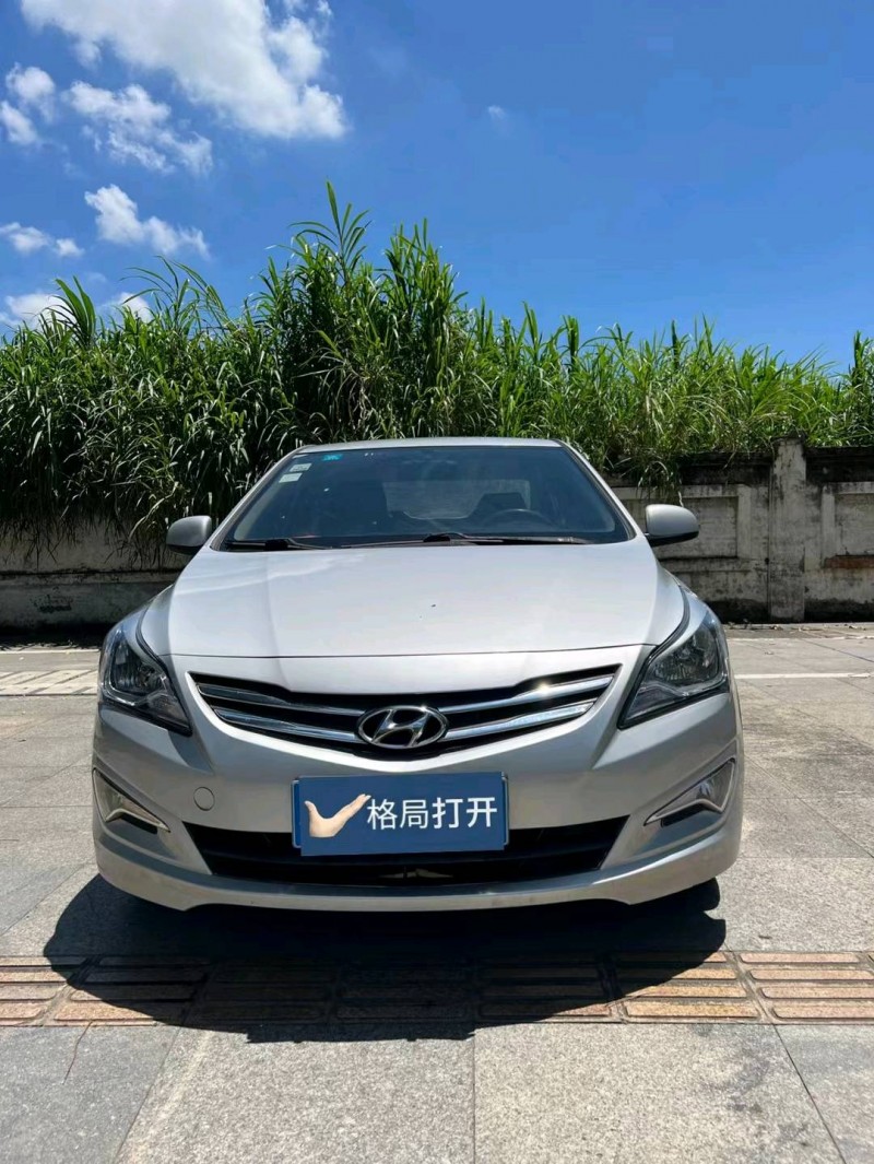 东莞16年现代瑞纳1