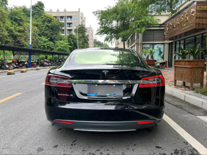中山15年特斯拉MODEL S5