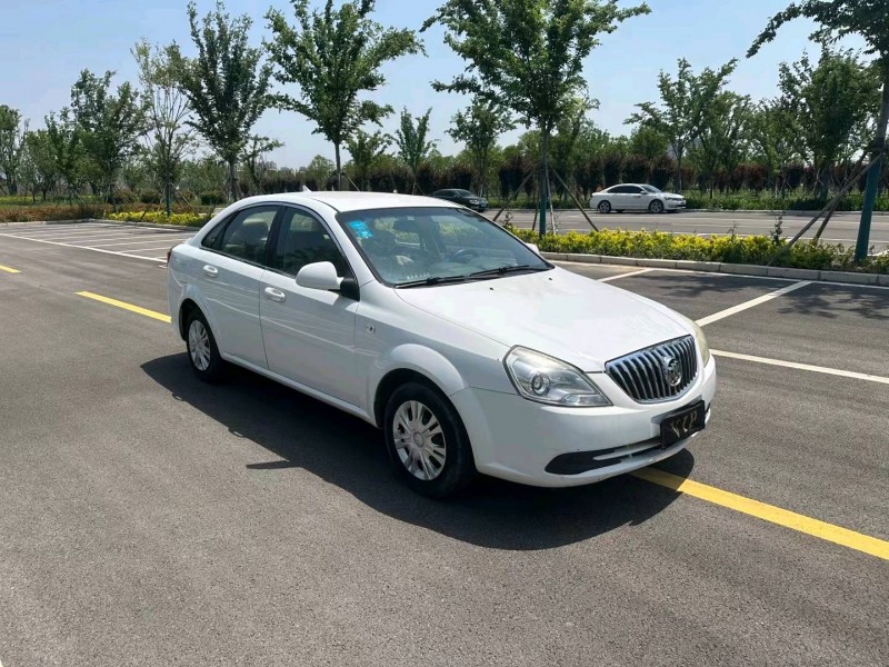 徐州16年别克凯越3