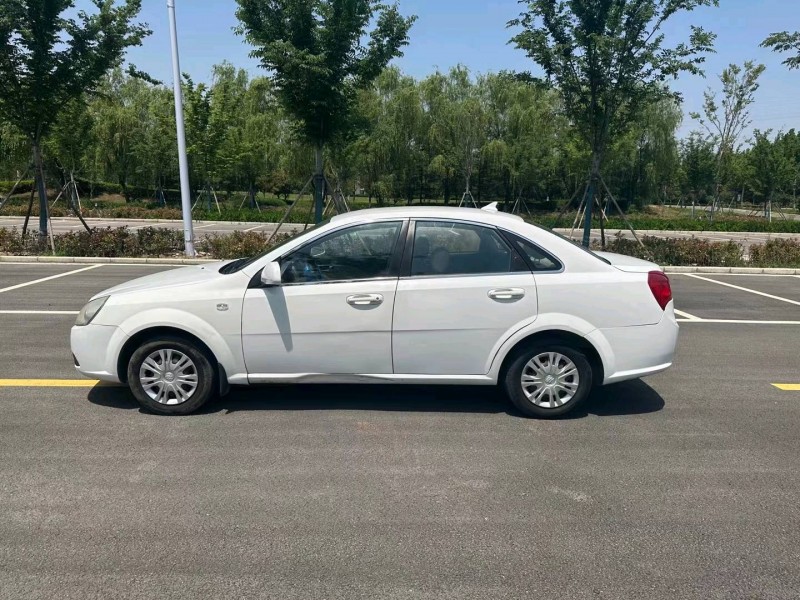 徐州16年别克凯越7