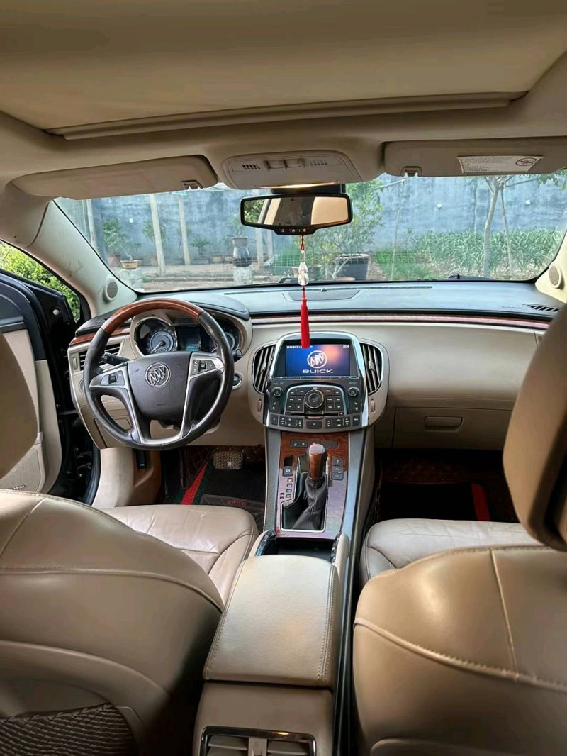 淄博12年别克君越5