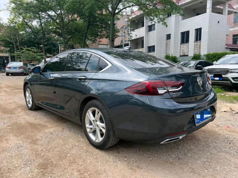 广州21年别克君威9