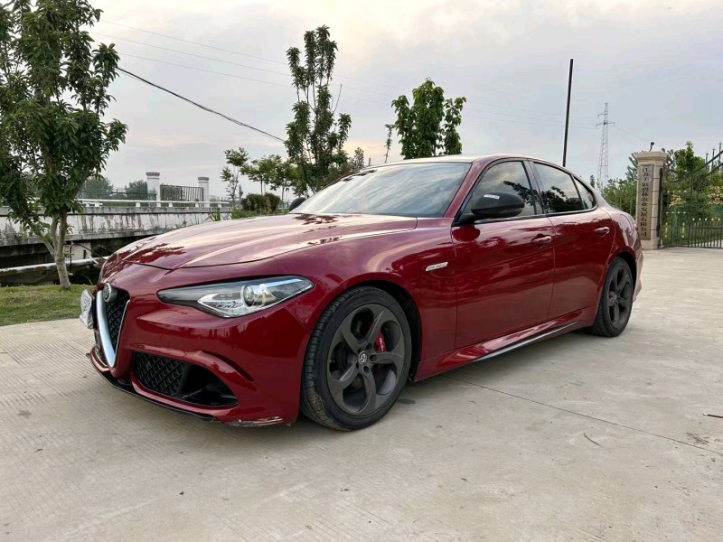 徐州17年阿尔法·罗密欧Giulia3
