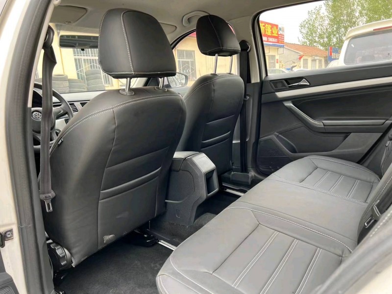 潍坊19年大众朗逸8