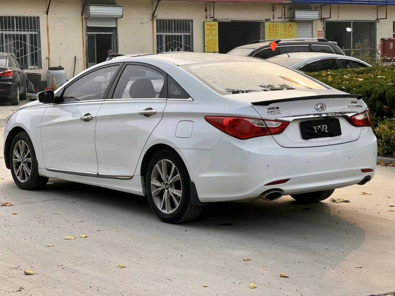 潍坊12年现代索纳塔八4