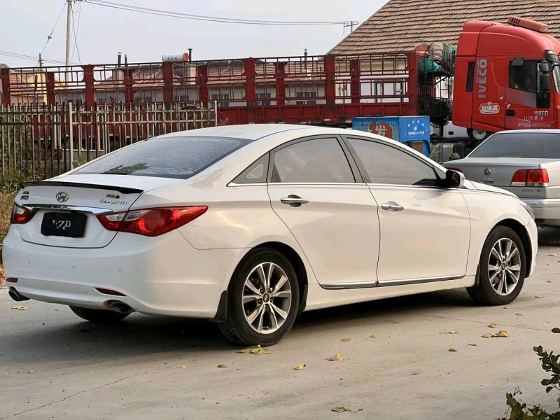 潍坊12年现代索纳塔八5