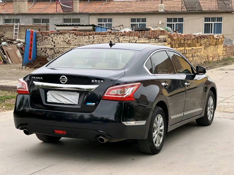 潍坊15年日产天籁4