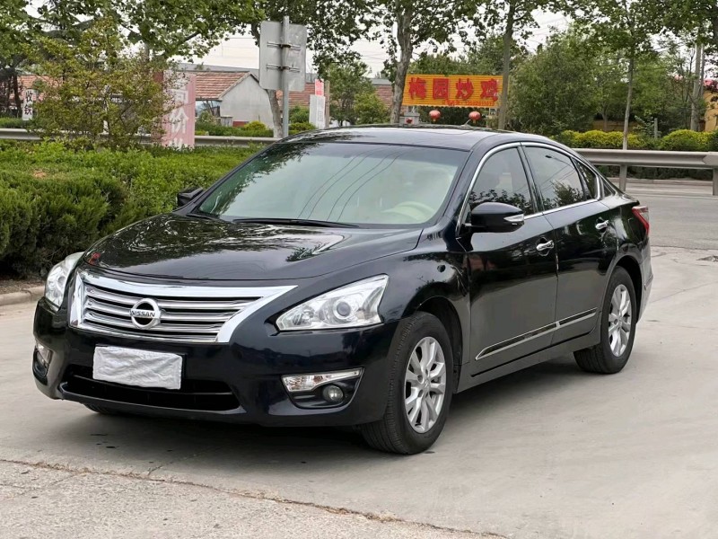 潍坊15年日产天籁3