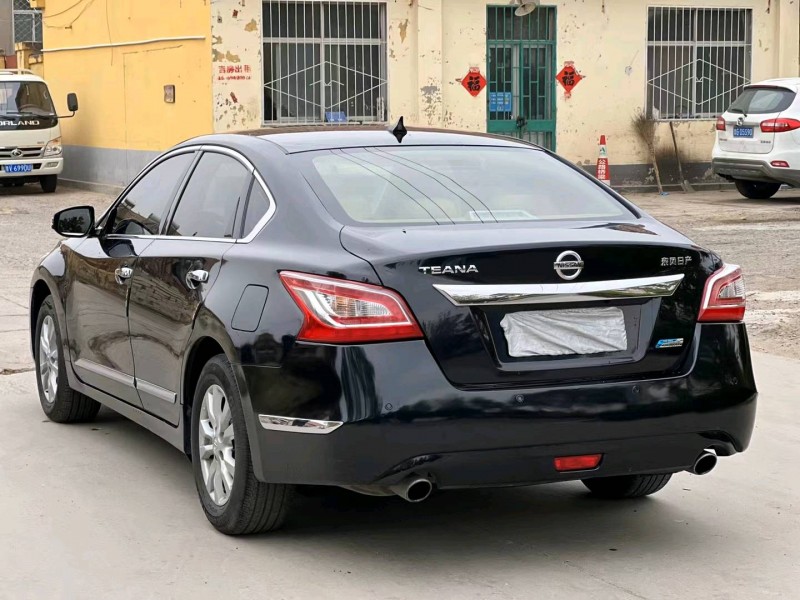 潍坊15年日产天籁5