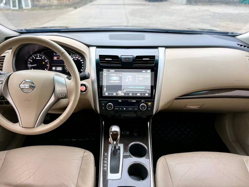 潍坊15年日产天籁9