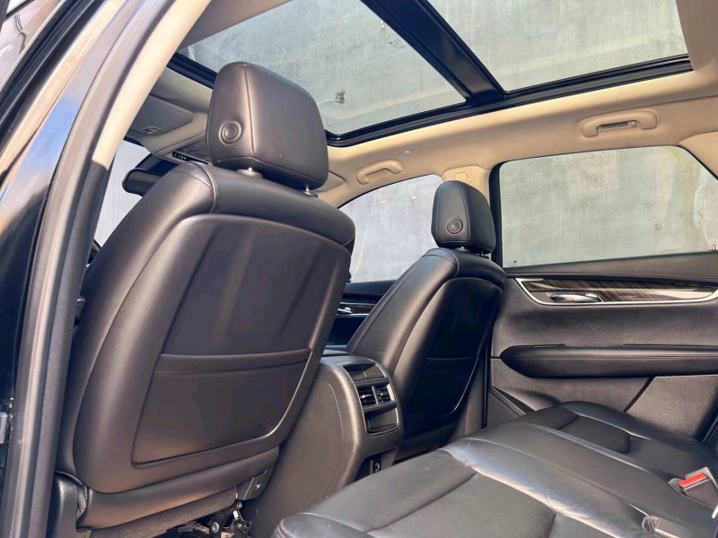 潍坊18年凯迪拉克XT58