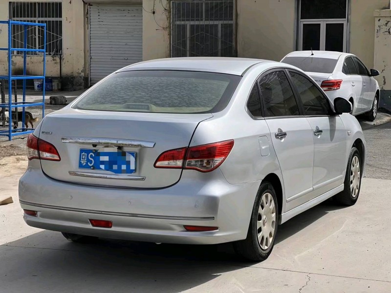 潍坊16年日产轩逸7