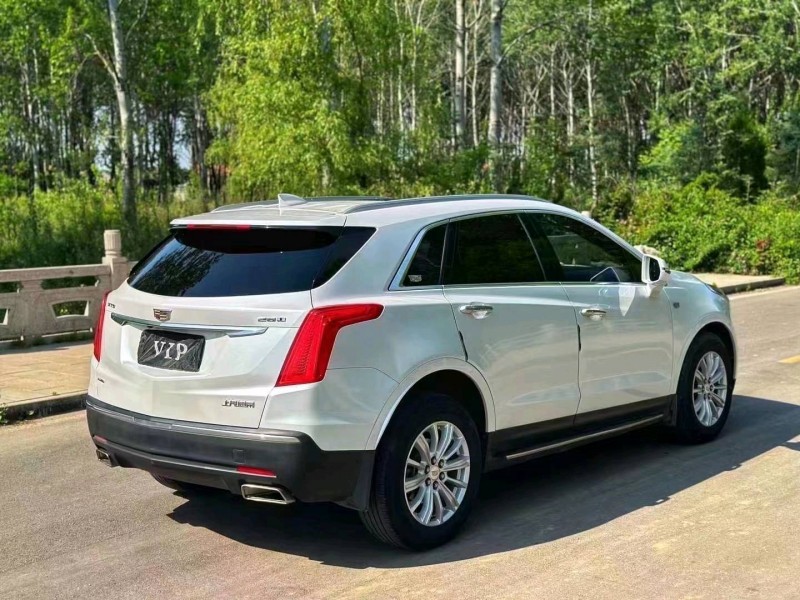 枣庄16年凯迪拉克XT56