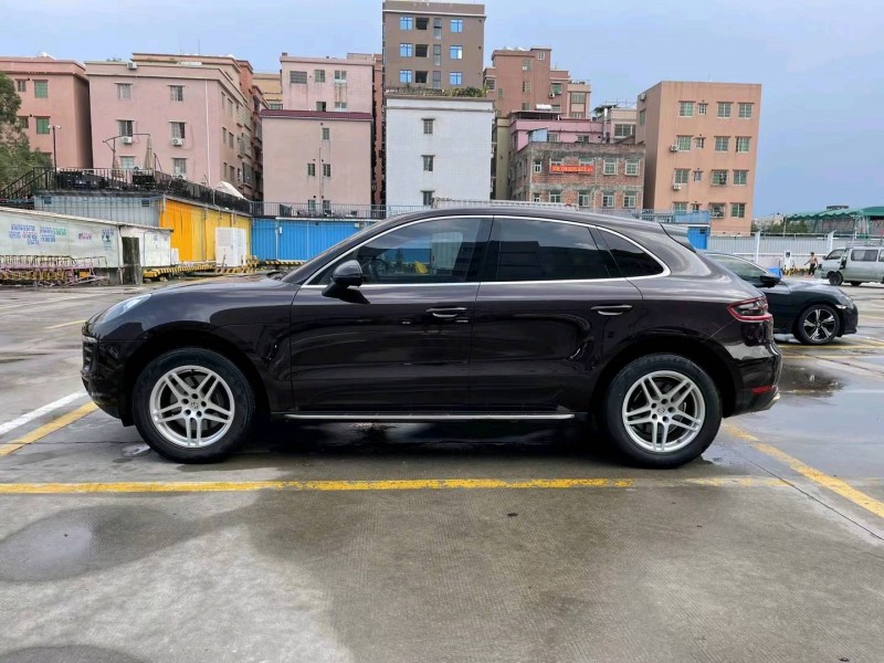 广州18年保时捷Macan4
