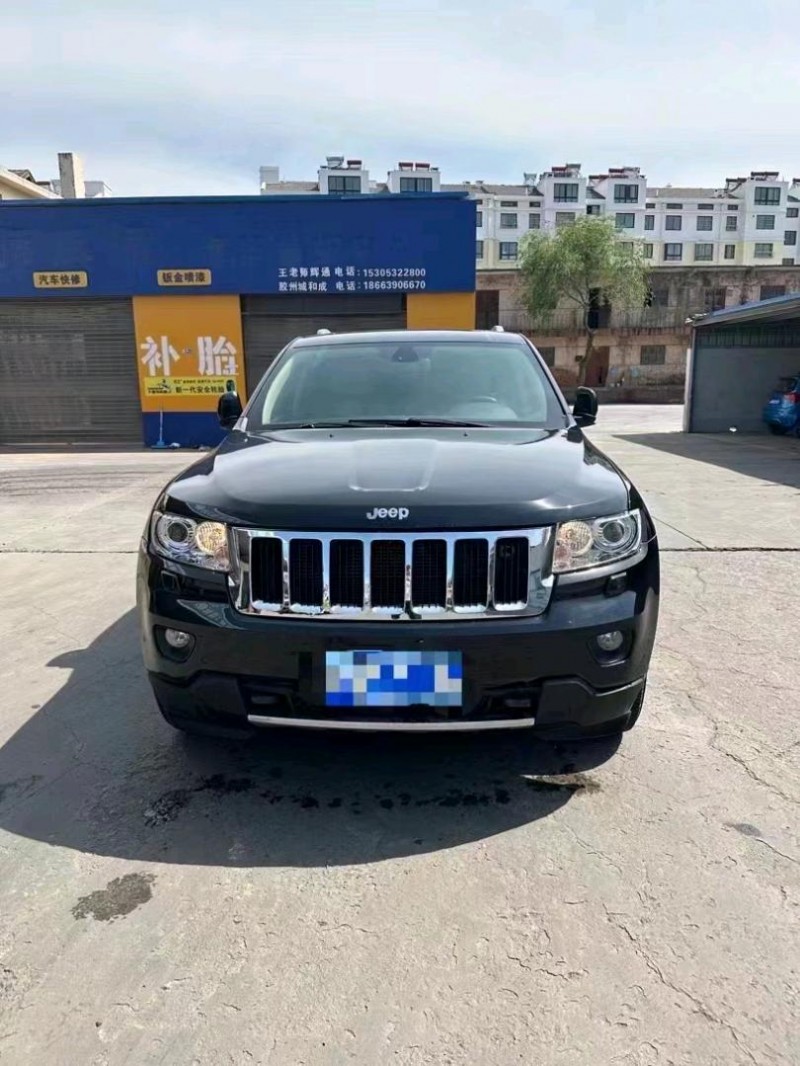 东营11年Jeep大切诺基1