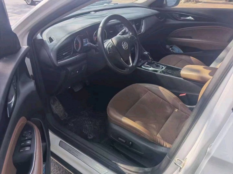 枣庄19年别克君威4