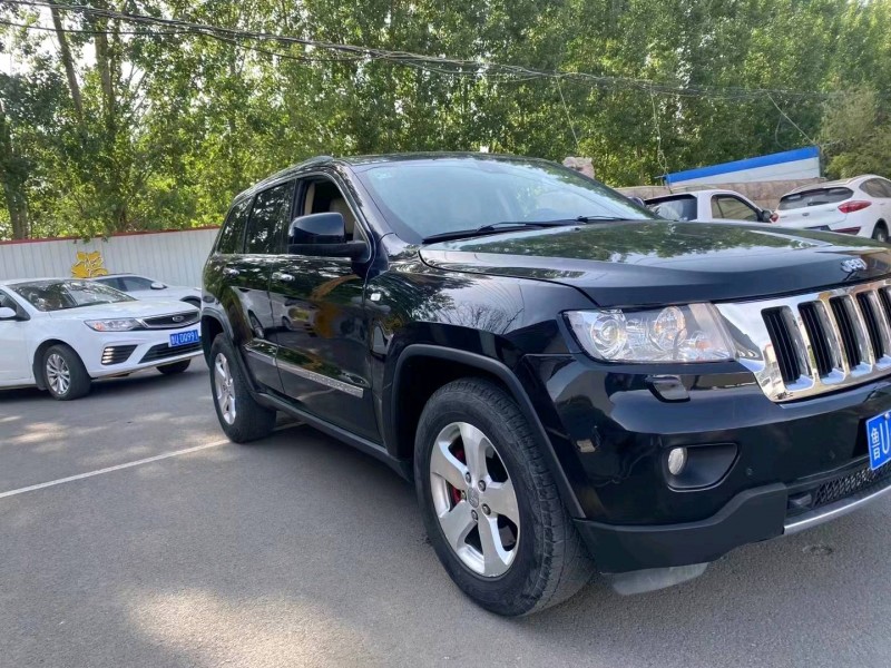 淄博11年Jeep大切诺基3