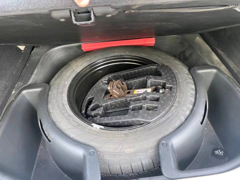 淄博11年Jeep大切诺基8