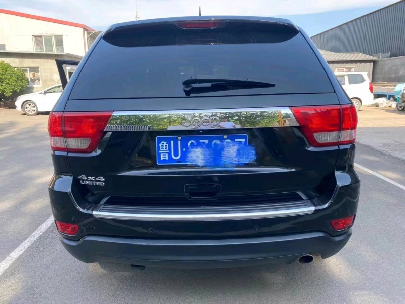 淄博11年Jeep大切诺基9