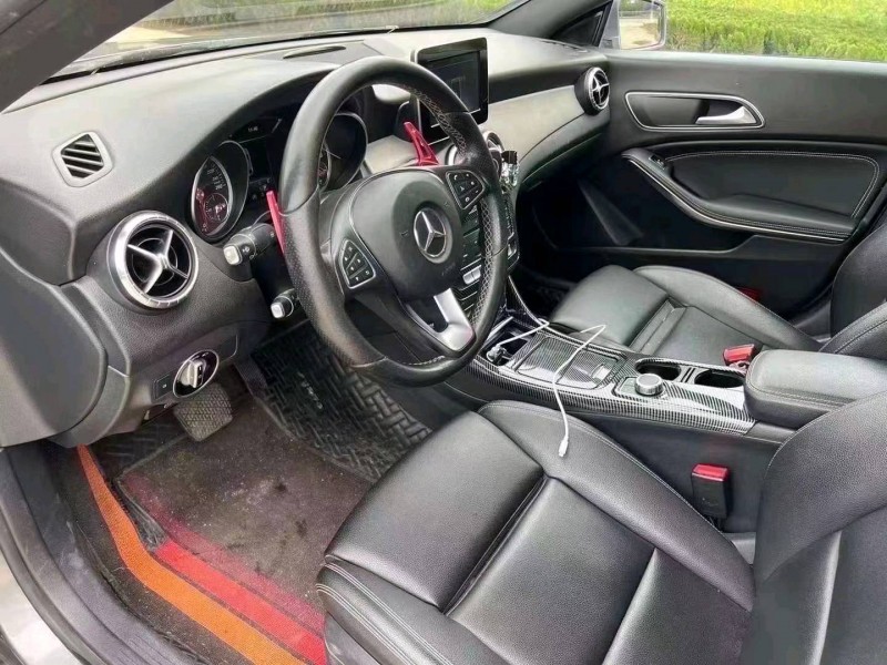 枣庄17年奔驰CLA7