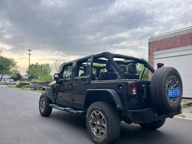 枣庄18年Jeep牧马人7