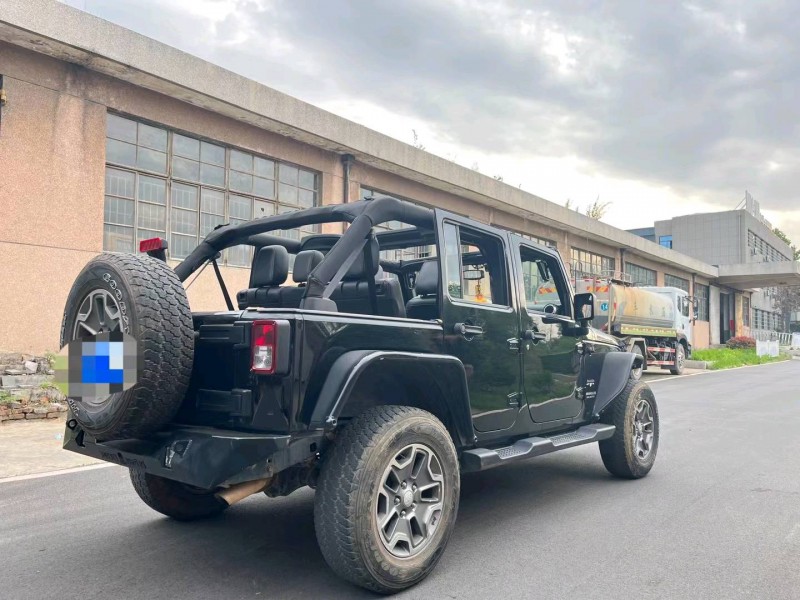 枣庄18年Jeep牧马人8