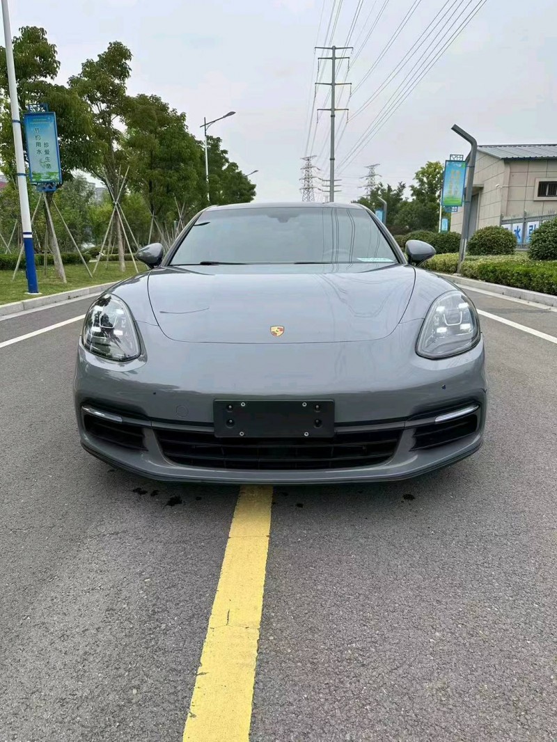 徐州18年保时捷帕拉梅拉1