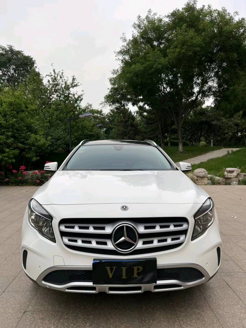 邢台19年奔驰GLA1