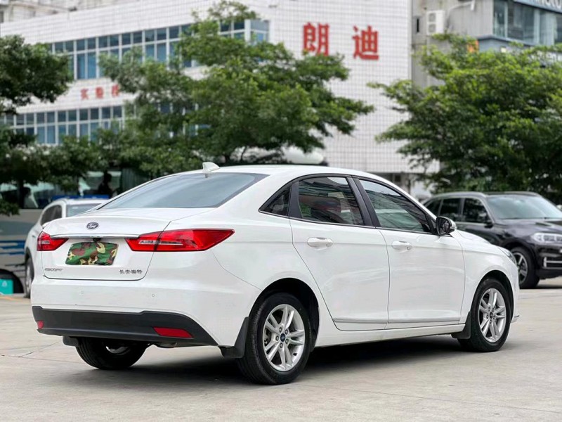 东莞20年福特福睿斯8