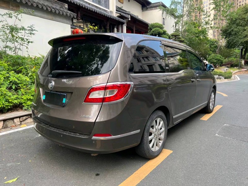 广州11年别克GL87