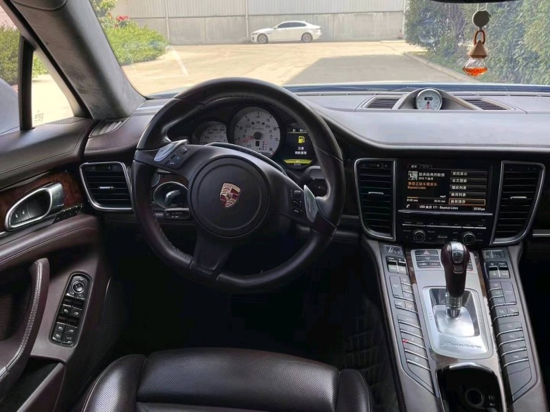 潍坊14年保时捷帕拉梅拉4