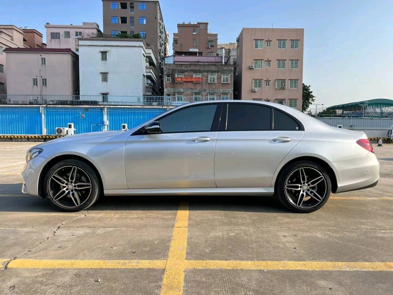 广州17年奔驰E4