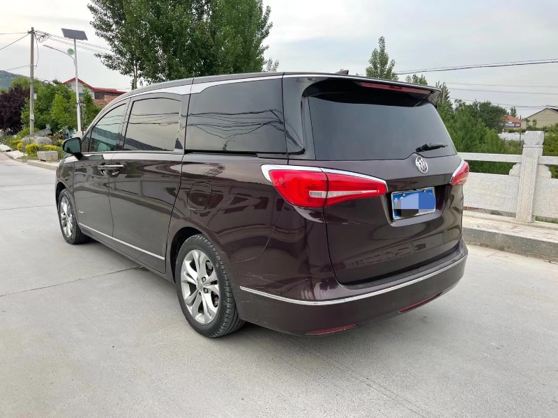 徐州17年别克艾维亚3