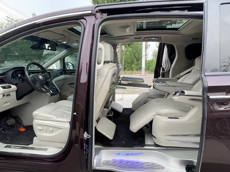 徐州17年别克艾维亚7